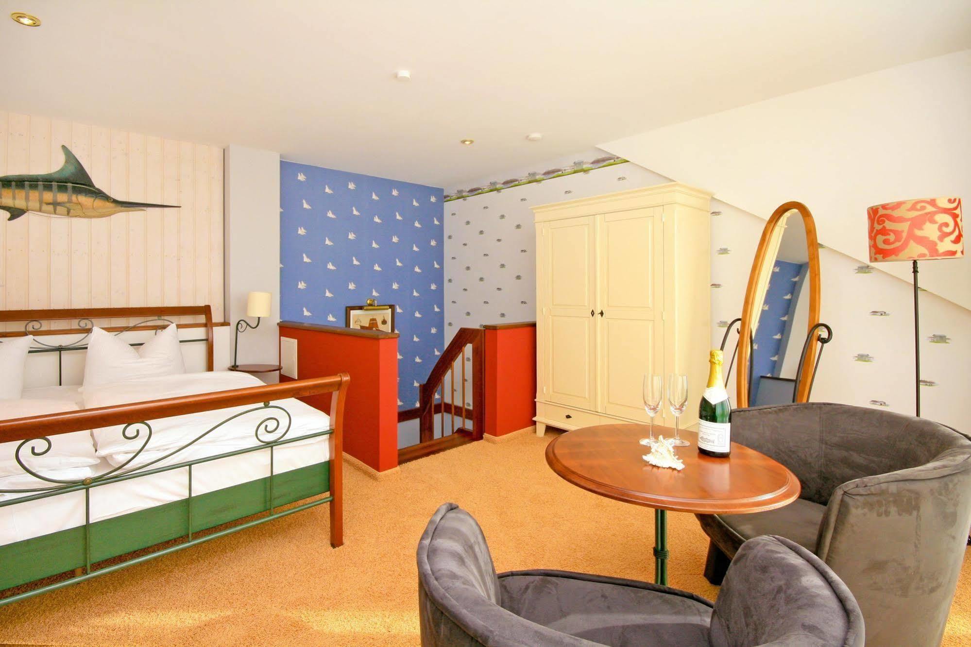 Hotel Nautilus Putbus Exterior photo