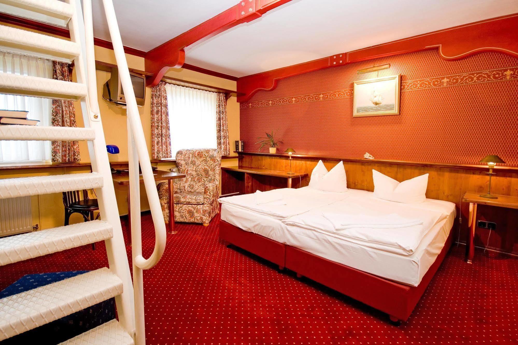 Hotel Nautilus Putbus Exterior photo