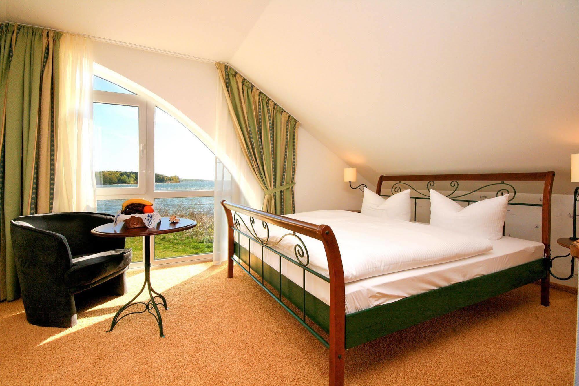 Hotel Nautilus Putbus Exterior photo